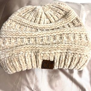 Kids C.C beanie ⭐️